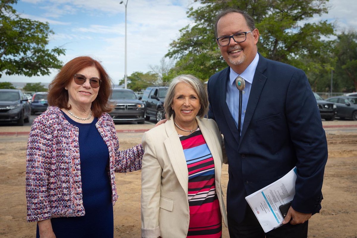 UNM Health Sciences tweet media