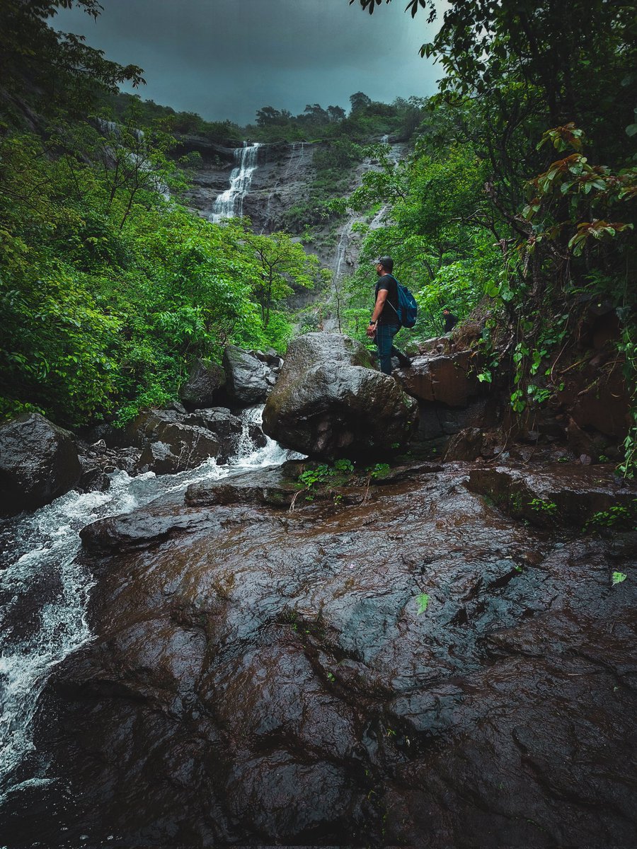 'Nature is the closest place to Heaven on Earth'
.
.
.

#nashik #nashikcity #nashikgram #pahine #nature #waterfall #travel #hiking  #travelphotography #adventure #naturelovers #waterfallphotography #mountains  #explore #travelgram  #forest #hike #naturelover