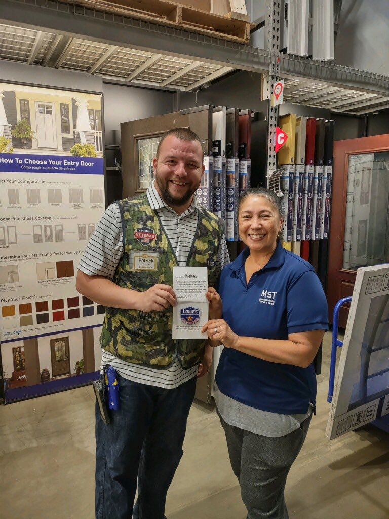 Lowes627 tweet media