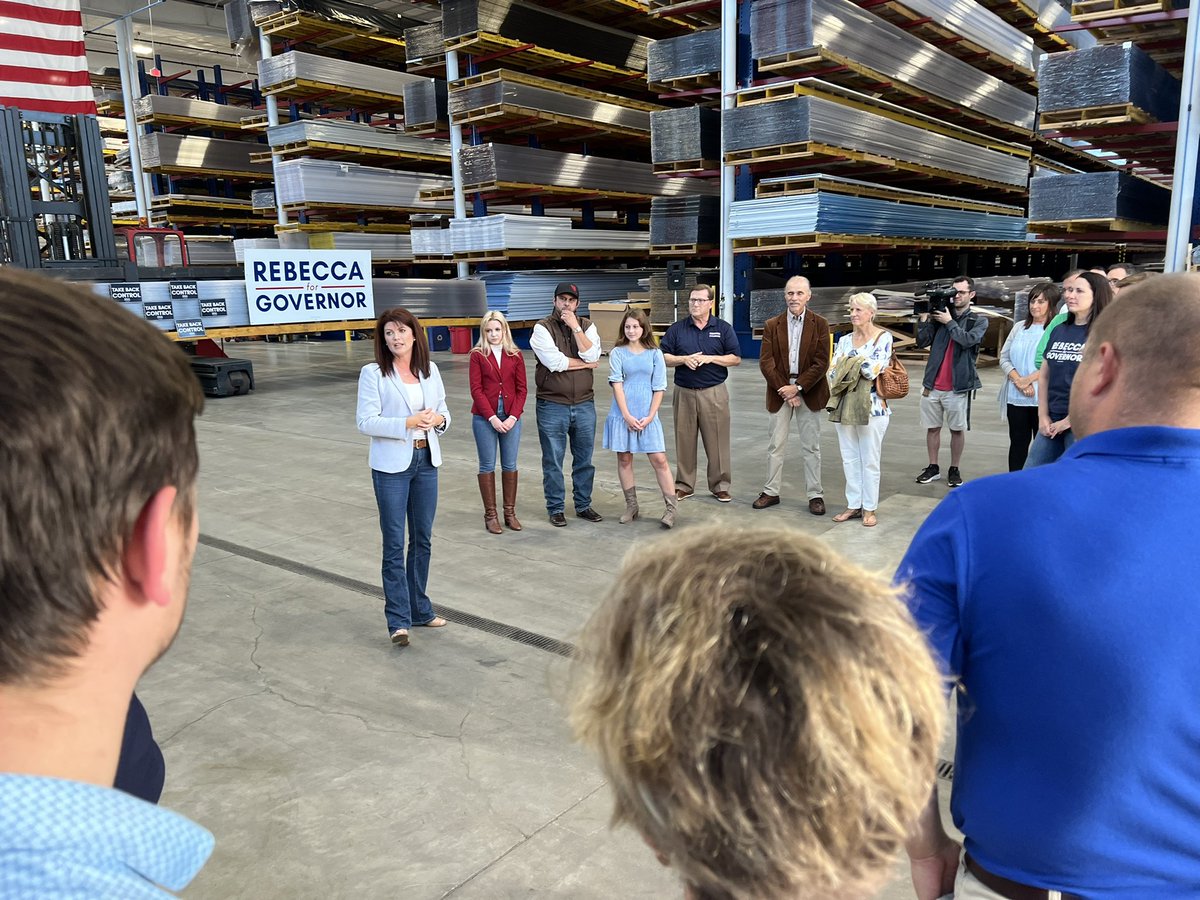 RebeccaforReal's tweet photo. As governor, I’ll ban outside funding of elections and secure our ballot boxes! Let’s #TakeBackWI, Green Bay! https://t.co/I2H0RKVjdW