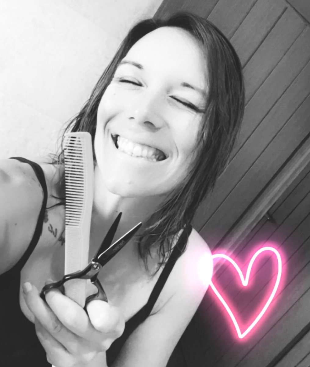 PrincessBooHead's tweet photo. Ever get a wide hair….
I cut mine off today- just a trim and layers, BUT….
Feel like a new person🥰🥰
#haircut #immyownstylist #athomehaircuts #englandvacation https://t.co/E2jG7Y8spt