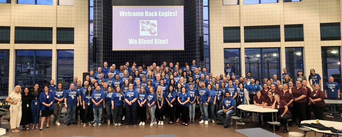 cgsizemore3's tweet photo. The @NewCaneyHS staff was READY to meet and greet our Eagles today for the 1st day of school! 🍎🦅 #ExpectExcellenceNCHS #ncisd @newcaneyisd https://t.co/KEBzGaIdMk
