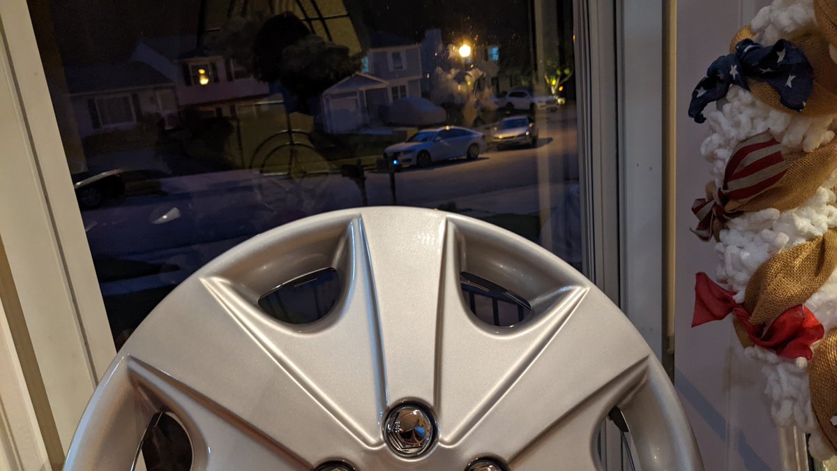 ItsMcMikeTime's tweet photo. My neighbor has an immaculate early 00's Camry with close to 500K miles on it.   Last week I noticed it was missing a hubcap.   It was hard to track down that single  aftermarket cap to match, but I did it.   

Waited until after dark to sneak it on.  Now I can sleep at night. https://t.co/L1cor1UOtA