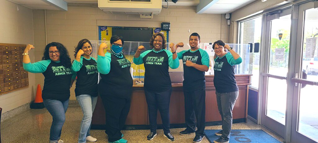 SuttonES_HISD's tweet image. Sutton Admin team welcomes you back to 2022-2023 school year! Dream Big, Work Hard, Make it Happen! ⭐️#suttonstrong #greatyear #suttonpride
