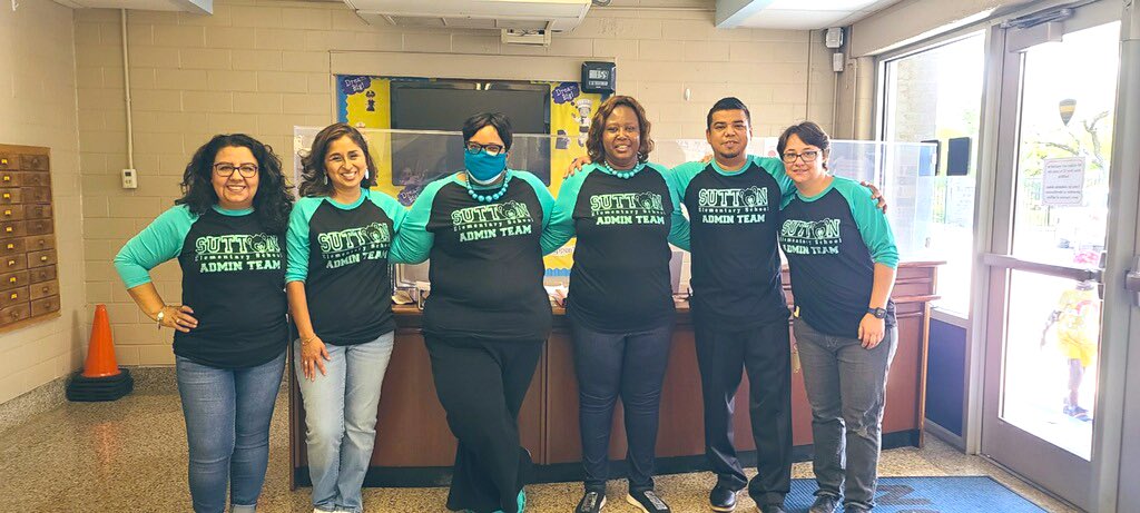 SuttonES_HISD's tweet image. Sutton Admin team welcomes you back to 2022-2023 school year! Dream Big, Work Hard, Make it Happen! ⭐️#suttonstrong #greatyear #suttonpride