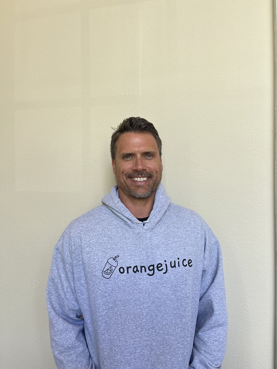 Hello everyone! So nice to see so many new faces around here! Checkout our website to read our story, and while you’re at it get yourself a hoodie or tee ;) #westandwithukraine @JoshuaMorrowYR rockin’ the original orangejuice hoodie!