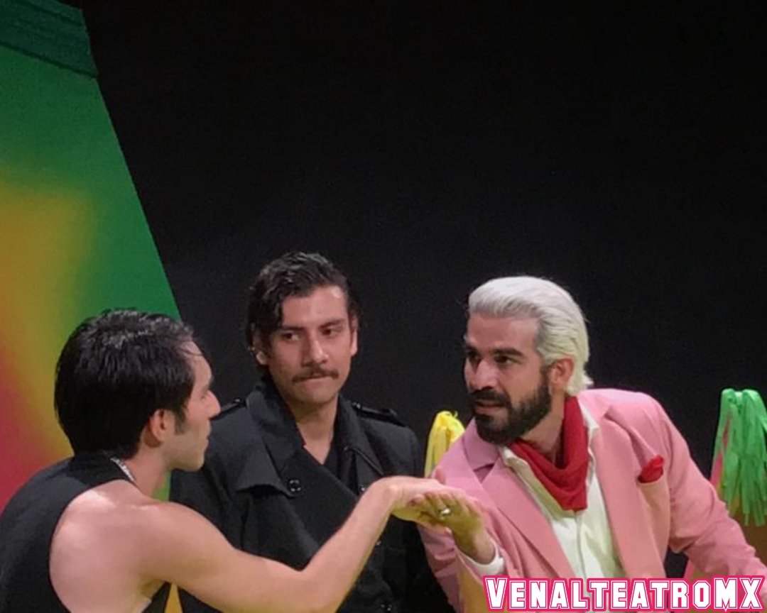 Todos los lunes son de <a href="/PinataDrink/">Piñata Drink</a> 8:30pm en el <a href="/ForoLucerna/">Foro Lucerna</a> 🪅
Un grupo de asesinos se reúne en un excéntrico restaurante mexicano llamado Piñata Drink, para planear la muerte de un mataperros. pero su estancia en el lugar desatará más cuestiones de las previstas.
•
<a href="/AdrixGoT/">Adriana González</a>