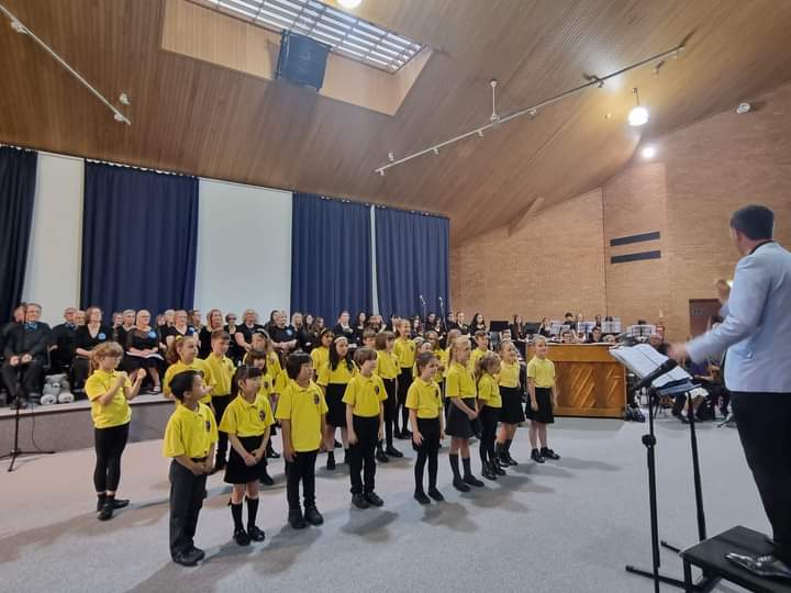 Starting music young is key! Our programme includes Junior Voices: these singers refine listening skills, musicianship &amp; confidence + perf skills. Sign up:  enquiry@scchoirs.org.uk 
<a href="/moorhallprimary/">moorhallprimary</a> <a href="/littlesub75/">Little Sutton Primary School</a> <a href="/CoppiceB75/">Coppice Primary</a> <a href="/whcps/">Whitehouse Common</a> @mgcps_b75 <a href="/hillwestprimary/">Hill West</a> <a href="/fouroaksprimary/">Four Oaks Primary</a>