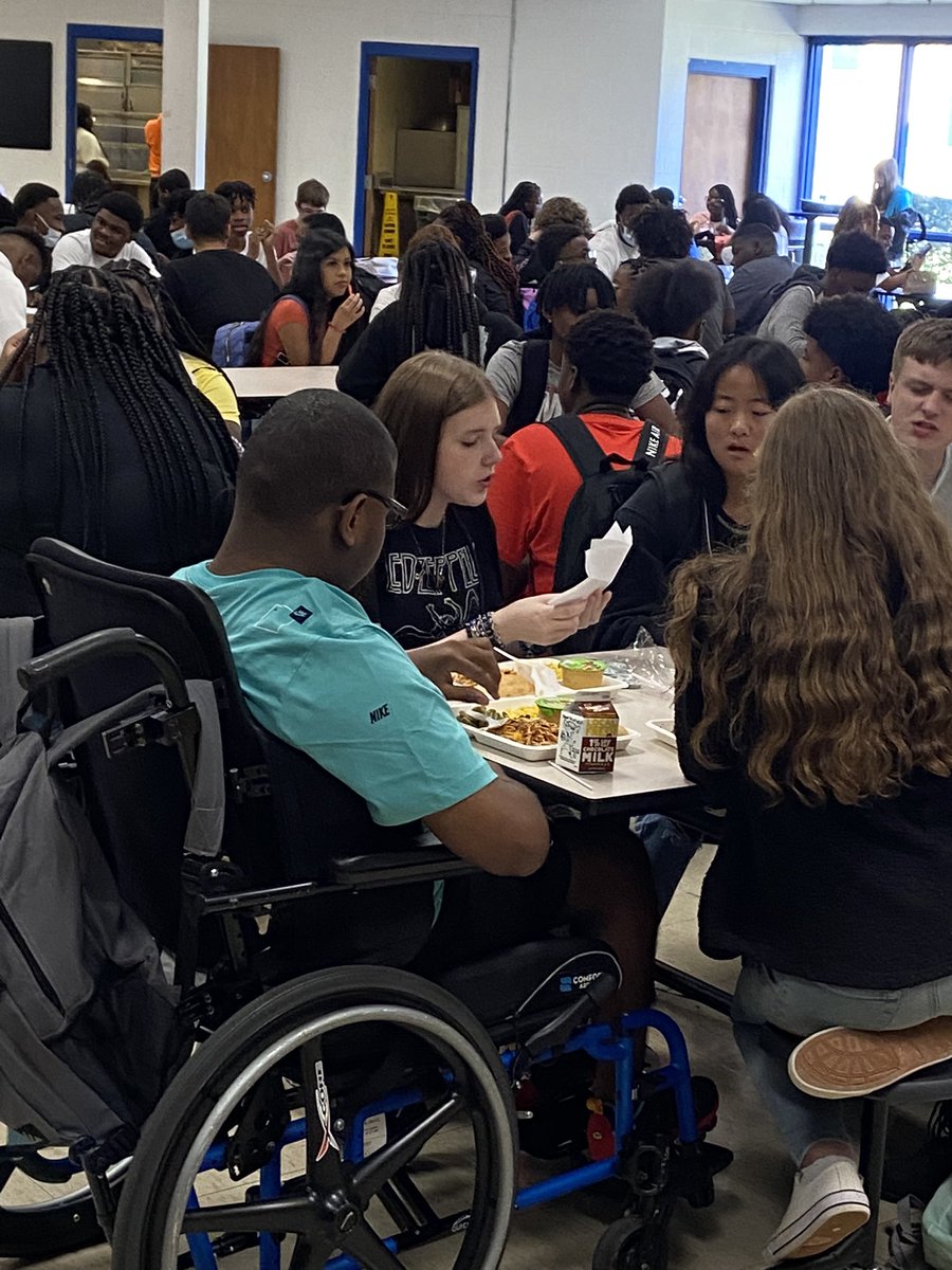 Rebecca Trivette tweet media