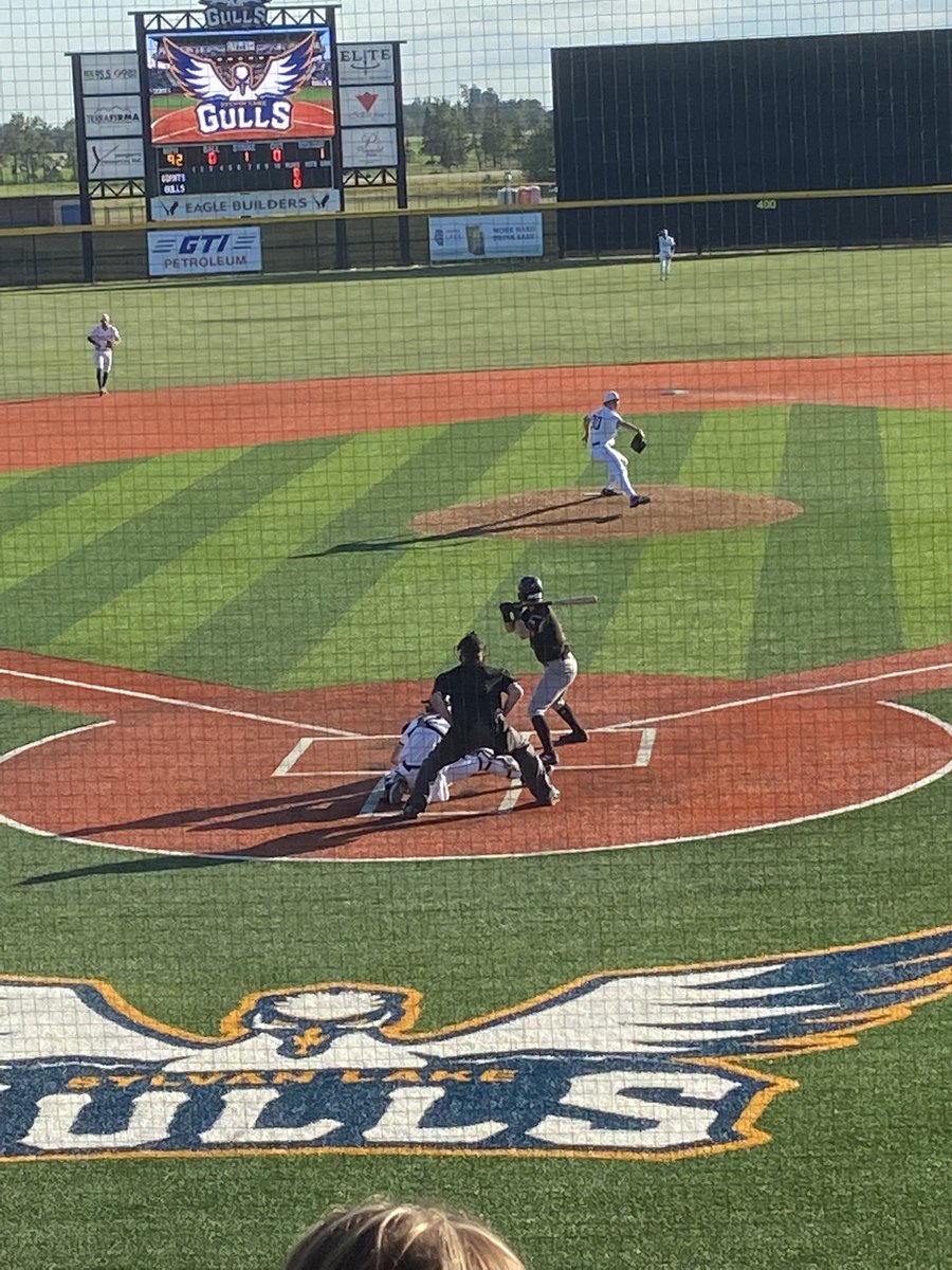 VinnieTaylor's tweet photo. Beauty night for a ⚾️ game! The @SylvanLakegulls vs @FMMGIANTS Game one of the West Semi-Final! #Playoffs #SlyvanLake #GoGullsGo https://t.co/jwaxST74vd