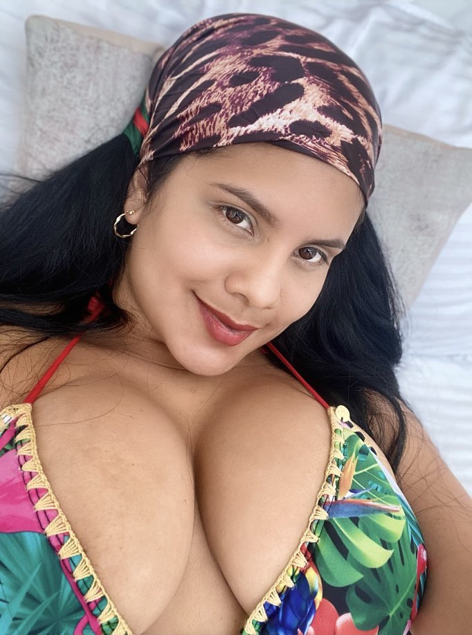 Ya me sigues en Instagram? Doy regalito de bienvenida 🫠🍒
instagram.com/anitta_273/