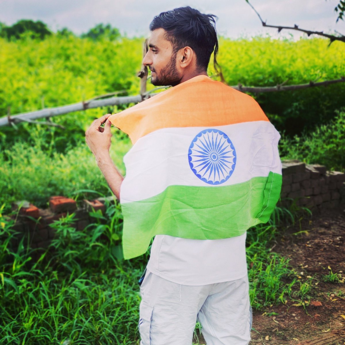 Mohan_Sharma__'s tweet photo. #NewProfilePic https://t.co/FuGlDY1ns5
