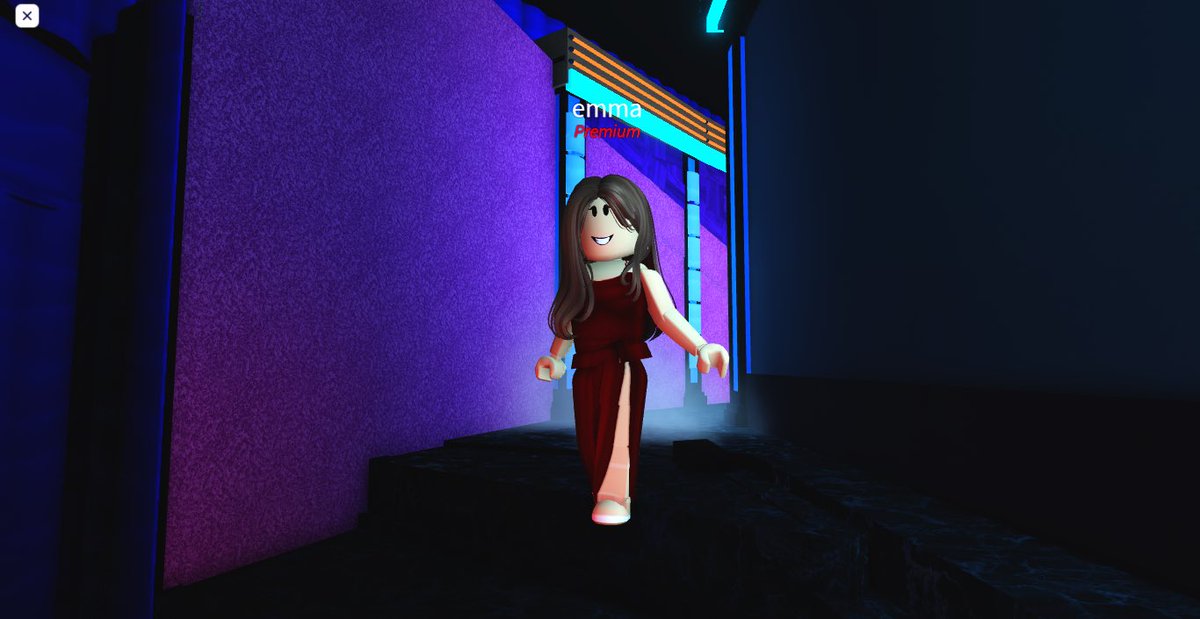 Emma The Glamorous returns this season as co-host! <a href="/emmcutiie/">emma</a>