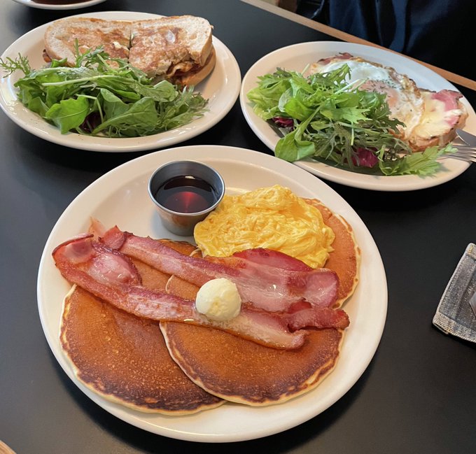 ごきげんな朝食でした 