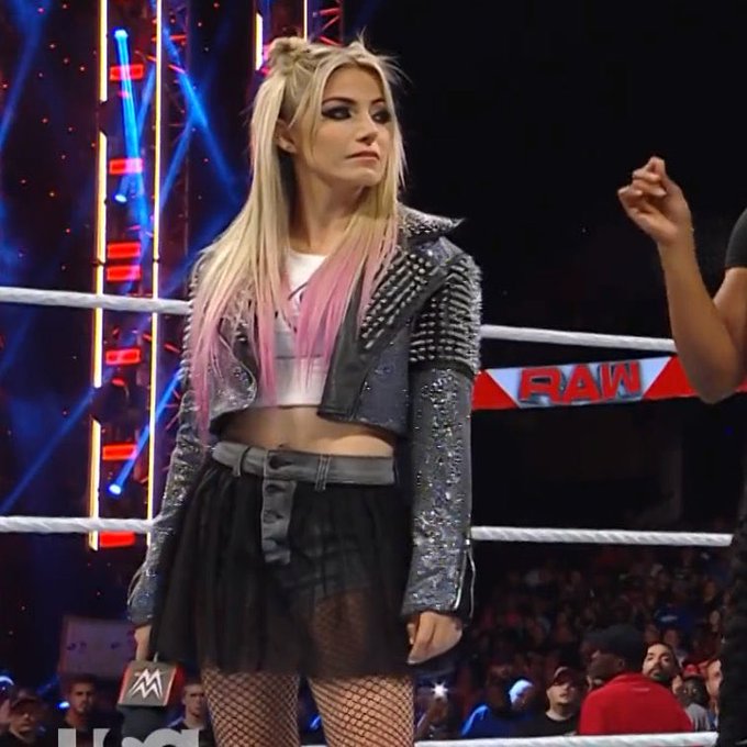 Just look at my girl 🥰🥰🥰 #AlexaBliss #WWERaw https://t.co/JXXTpHGTf9<a href="/tag/alexabliss"class="tags">#AlexaBliss</a><a href="/tag/wweraw"class="tags">#WWERaw</a>