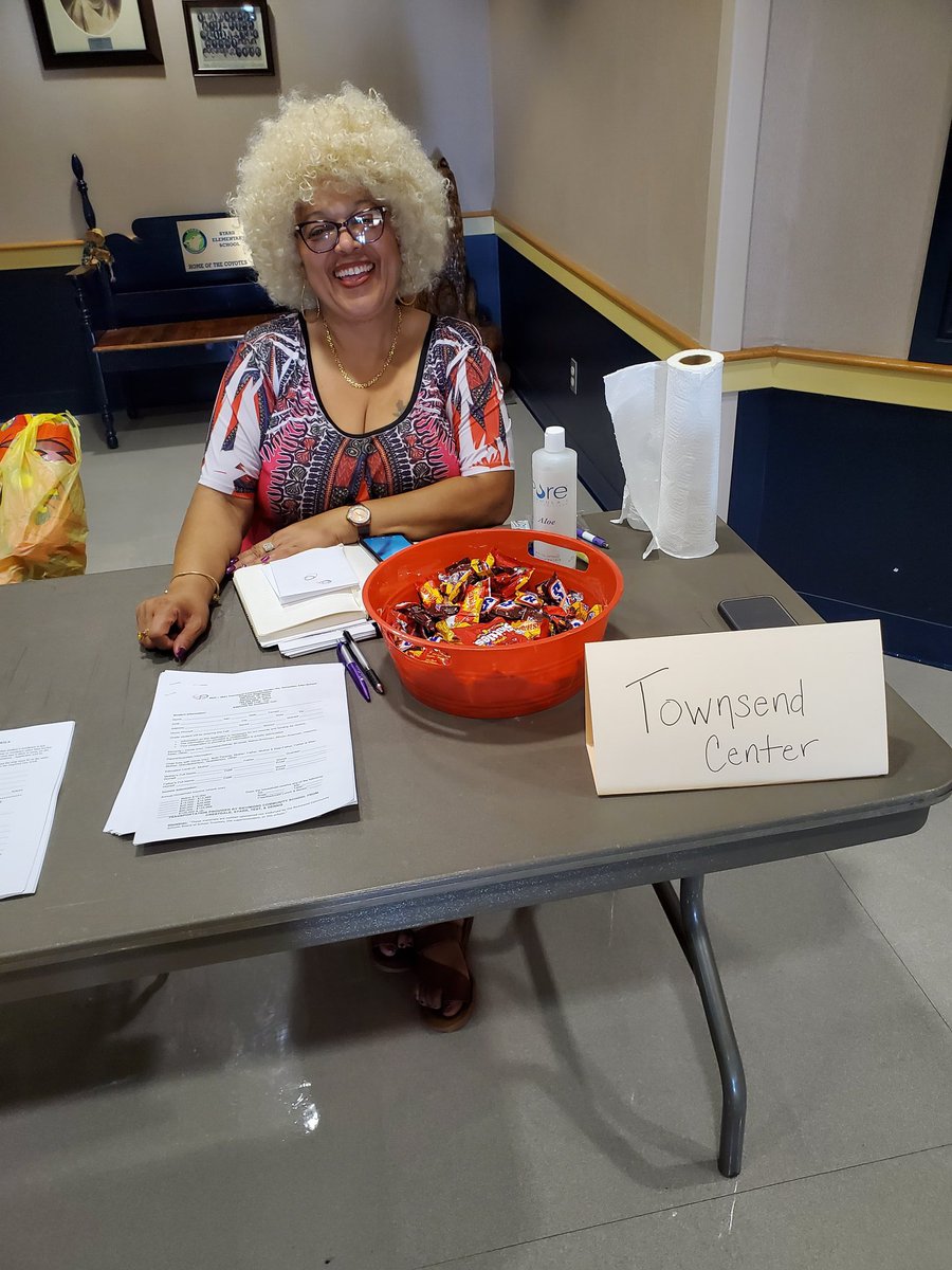 MrsJordan19's tweet photo. @StarrCoyotes.  Thank you to all of the wonderful families, community partners, teachers, support staff, and KIDS (both current and former) who made tonight’s Open House such a huge success for Starr!  We opened our school and our hearts, and both were filled! https://t.co/Sw6QoFwZfb