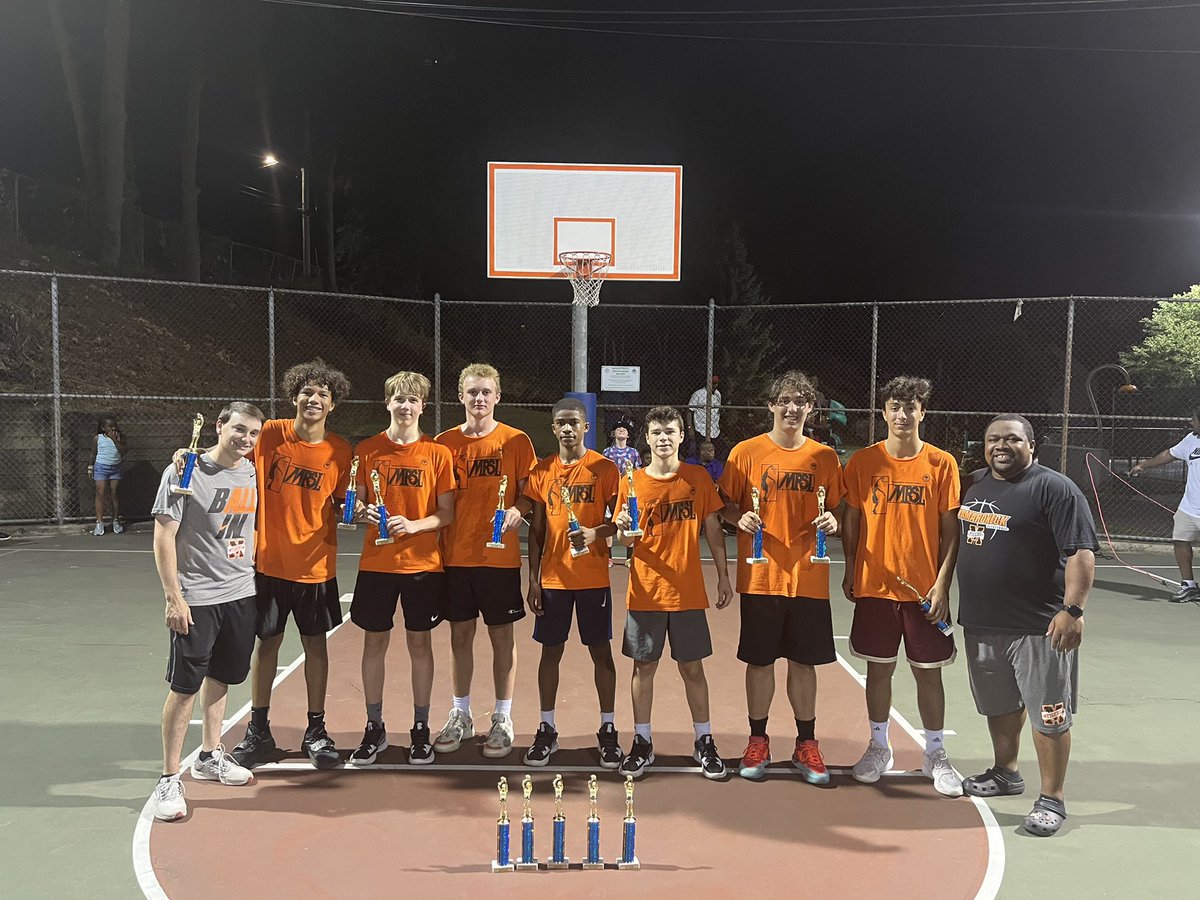 CoachCarver_'s tweet photo. Back to Back!!! 2022 Massaro Park Summer League 16U Champions…The Mamaroneck Tigers! https://t.co/XaUqfZMJpO