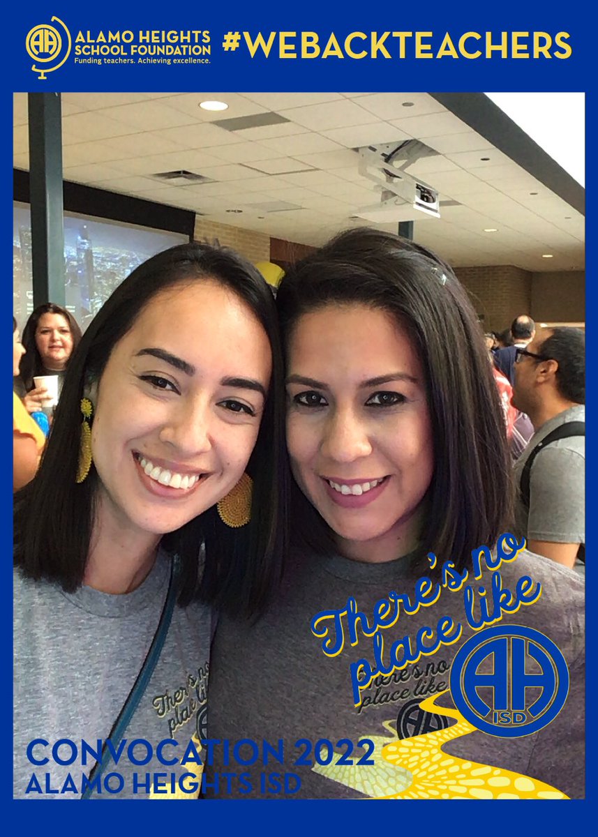 These sisters are ready for the new school year! 💙💛
