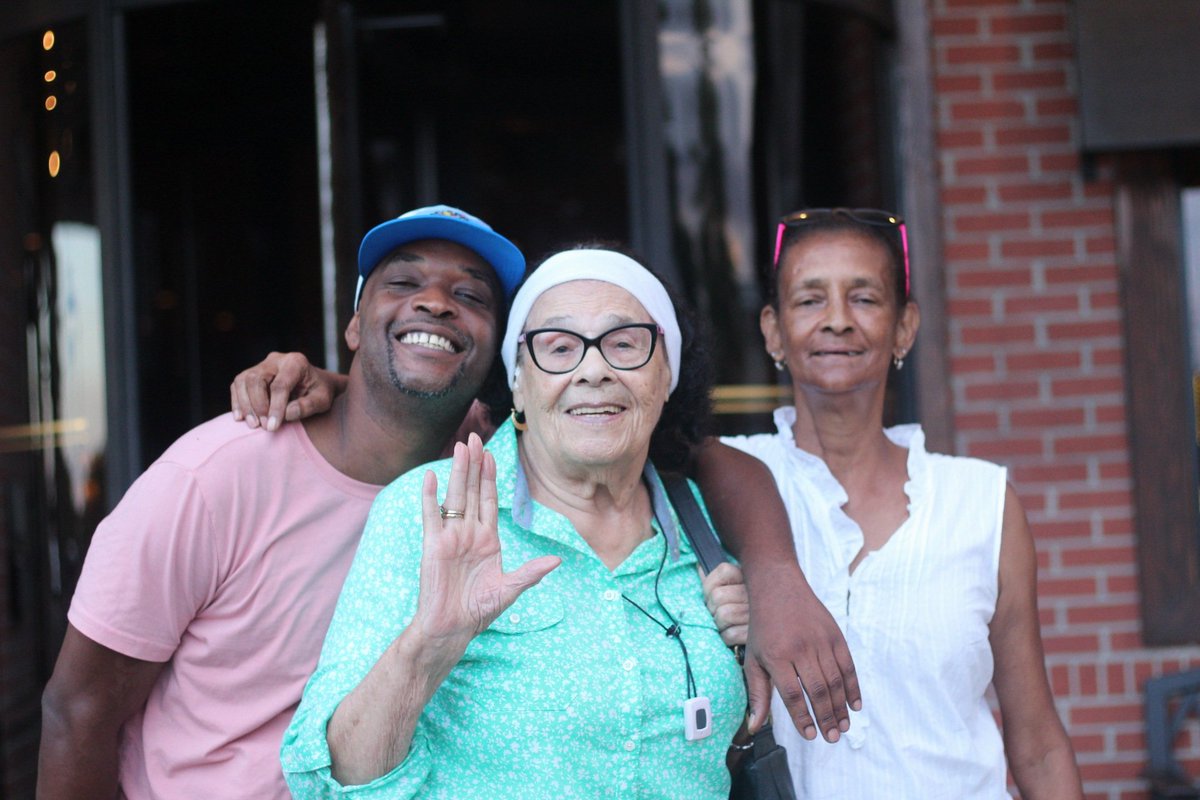 LARRYIRBY tweet media