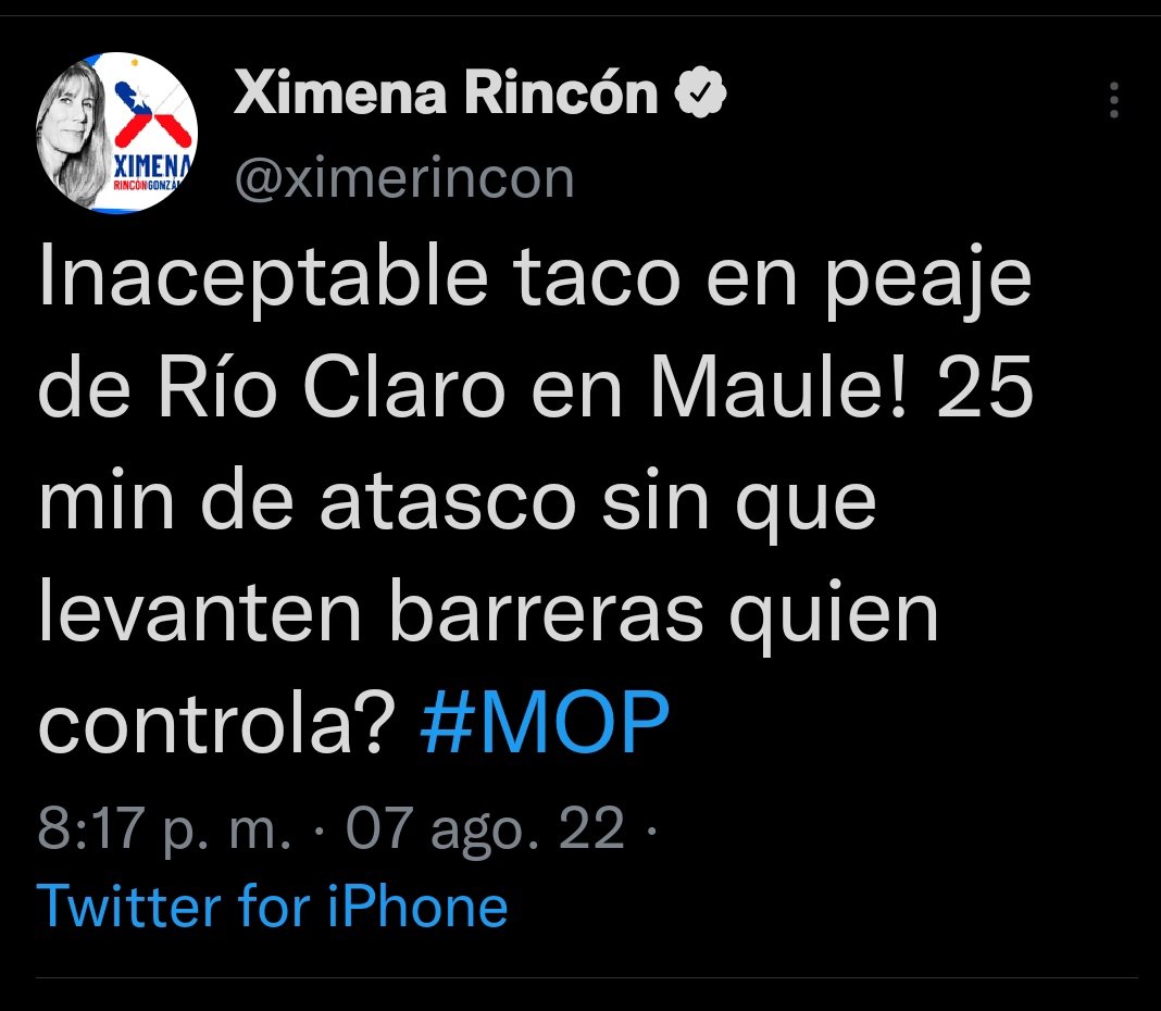 dduransandoval's tweet photo. @ximerincon ¿Quién controla?
Senadora, se da cuenta que hace bien bajar del palco!!!

Espero salga luego de ese taco, pero para la mayoría de la ciudadanía lo que usted vive ahora es de todos los días, da rabia y no hay a quien alegar.

Si vota #Apruebo el @SERNAC podrá actuar https://t.co/Jtb7ZbOar3
