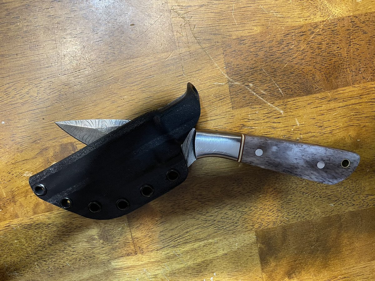 lxaviercabrera's tweet photo. I started messing around with kydex this weekend and made a sheath. It’s the 1st one and I definitely learned a lot. Let’s see how the next one goes. Have a great week everyone. https://t.co/3ZA3y4syHF
