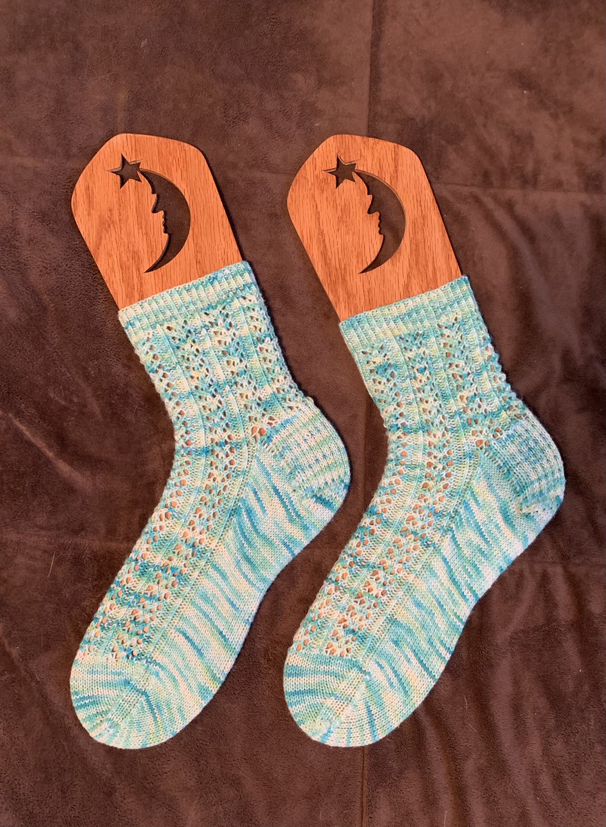 momengineerarmy's tweet image. I want to get sock knitting done so I can move onto a certain hat sprouting cat ears. 😉 Pattern is called #Hedera by the lovely #CookieA Yarn is @hawaribazaar Crescent fingering in Lights inspired by @BTS_twt ‘s Japanese song.