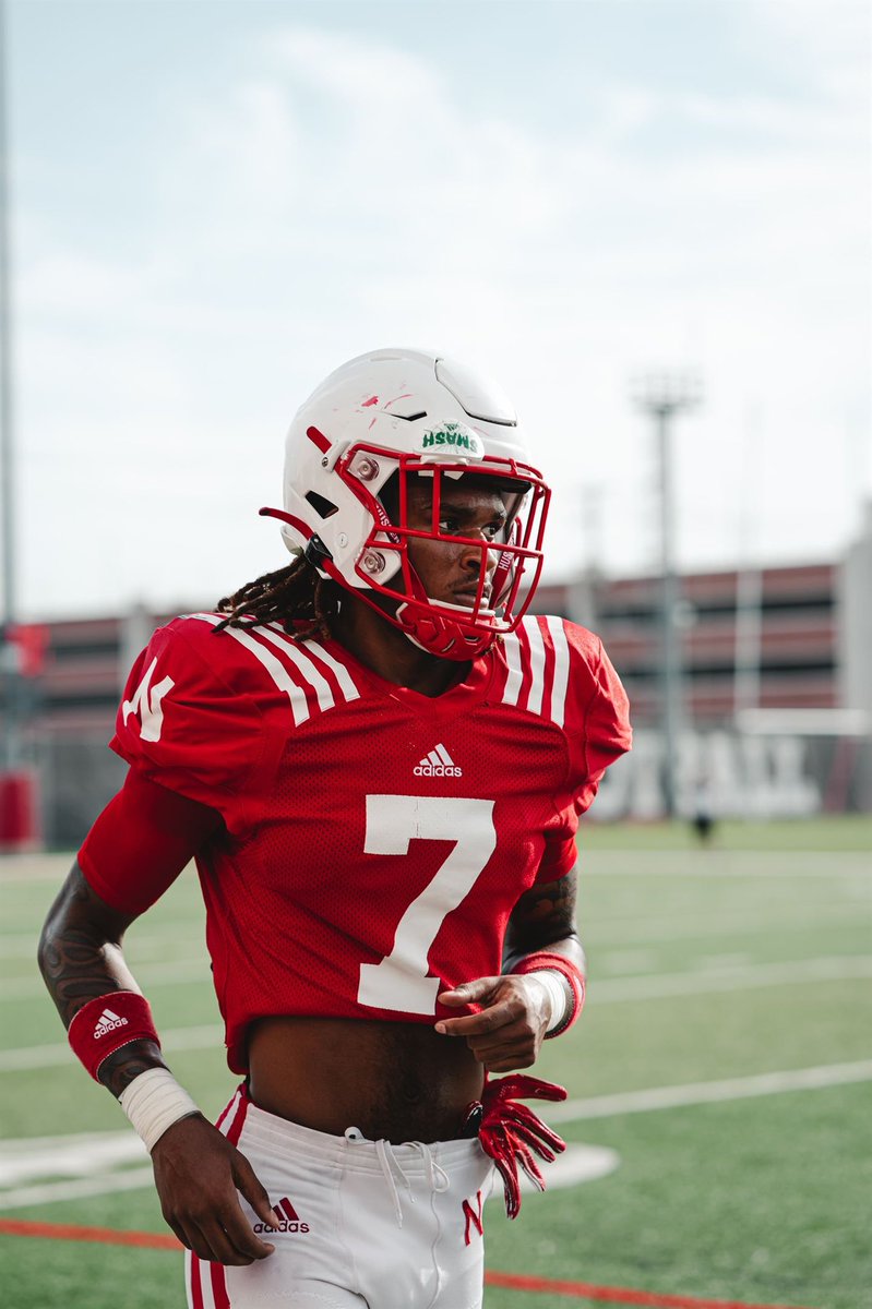 yvngmonn's tweet photo. The next 100 people who join the Lincoln NIL Club this week and commit $25+ get a free Will Compton jersey... #GBR https://t.co/QIkagSRxR4