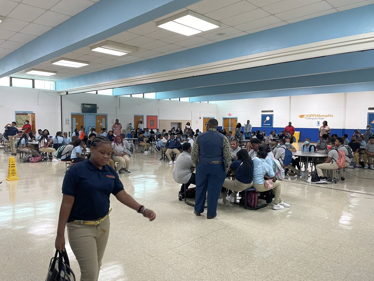 DrCMcGuire's tweet photo. Way to start the school year! First Day Back! #KIPPsters #teamandfamily #AFutureWithoutLimits #backtobasics @KippMemAcad @KIPPMemphis https://t.co/yuZaZlrdlW