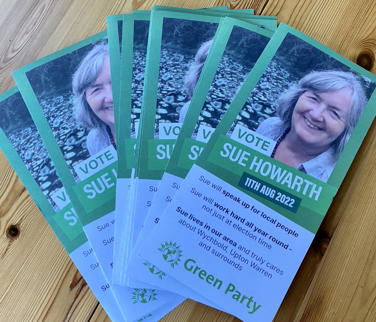 Last bunch of election leaflets going out this morning #Wychavon #ByElection #Sue4Dodderhill #Wychbold Thanks to all the wonderful deliverers who have walked miles ⁦<a href="/LouisStephen/">Cllr Louis Stephen 🌍</a>⁩ ⁦<a href="/NeilGreenMidWor/">Bob</a>⁩ ⁦<a href="/ed11042/">Ed FBPA</a>⁩ ⁦<a href="/bearpadi/">Sarah Cohen</a>⁩ and Nicola, Andy, Alan &amp; Sam
