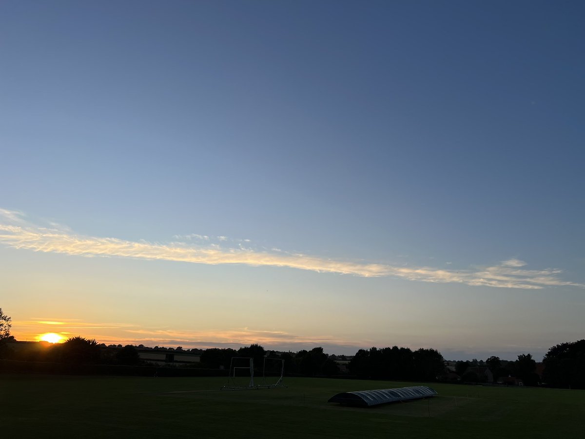 Walkerboy7's tweet photo. Lovely evenings walk round the village yesterday #northyorkshire https://t.co/Gkj0HHdhBe