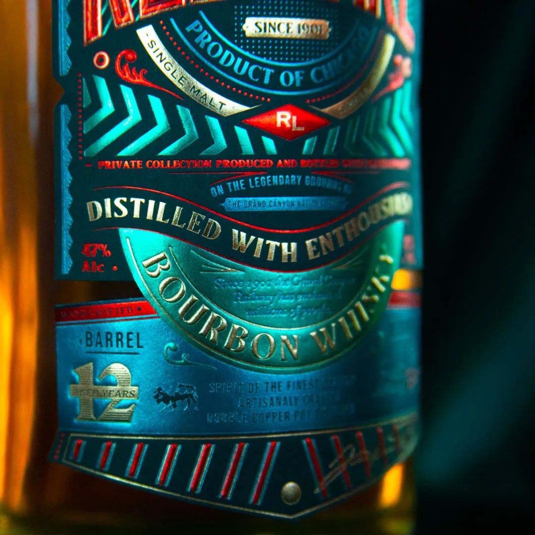 colorplanpapers's tweet image. Hot foil stamp and emboss on #ColorplanLabels Racing Green, designed by Studio Boam and produced by Spind Print.