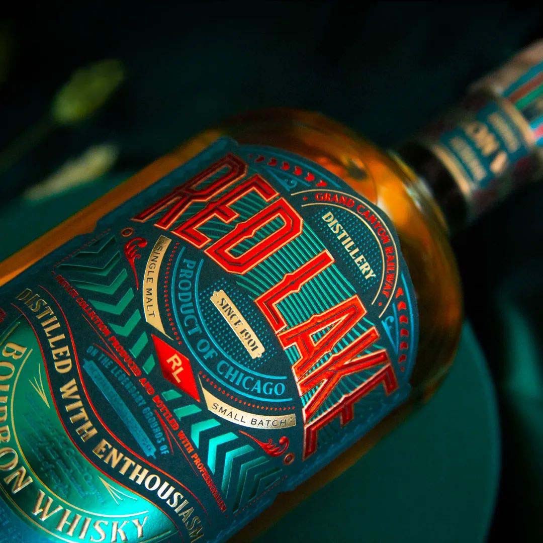 colorplanpapers's tweet image. Hot foil stamp and emboss on #ColorplanLabels Racing Green, designed by Studio Boam and produced by Spind Print.