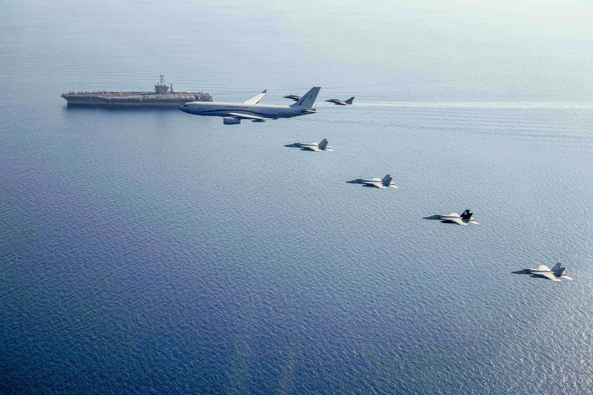 NATO_AIRCOM's tweet photo. .@Armee_de_lair 🇫🇷 MRTT flies in formation with 2 Rafales 🇫🇷 & 4 @USNavy 🇺🇸 F/A-18E Super Hornets over @USSHARRYSTRUMAN in the Mediterranean
The Harry S. Truman Carrier Strike Group is on a scheduled deployment in the @USNavyEurope area of operations
#StrongerTogether https://t.co/sPyxlcY2Gy