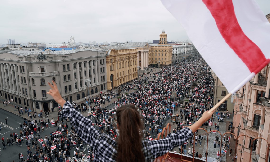 anneapplebaum's tweet image. Today is the 2nd anniversary of the stolen election that led to mass demonstrations all across Belarus. Millions of people joined them. Had they won - had Svitlana Tsikhanouskaya become president instead of Lukashenko - it is possible that there would be no war in Ukraine.