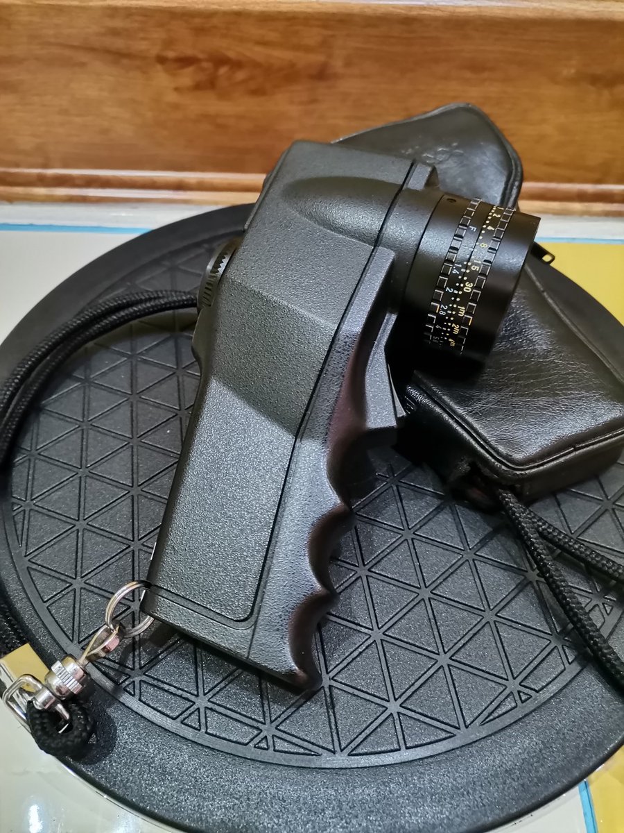 PoundTan's tweet photo. ASAHI PENTAX DIGITAL SPOTMETER
#PENTAX
#SPOTMETER https://t.co/C8LOJABFjY