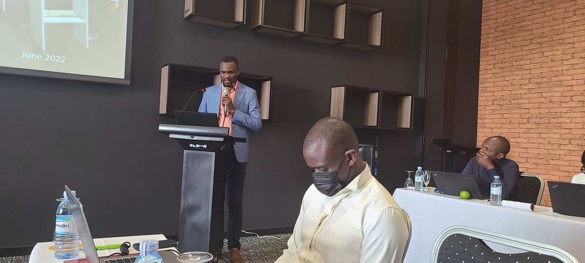 gwp_uganda's tweet photo. Program coordinator for #GWL Mr. @NatumaHill gives an overview of Global Water leadership to members of the technical working group on policy #globalwaterleadership @RX_FCO @WaterAidUK @UNICEFUganda @min_waterUg @nemaug @UNDPClimate @MutagubyaAllan4 @kasuleAli5 @Ecosanservices https://t.co/dkXqdJgFSC