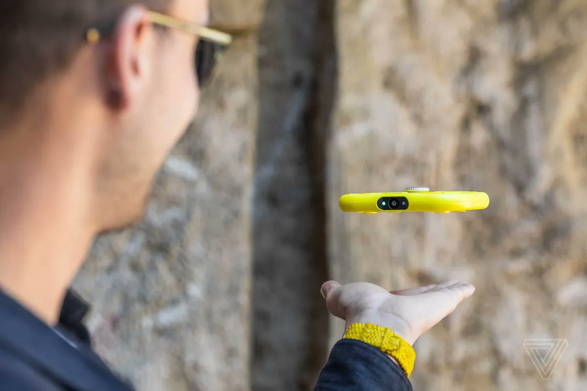 Ready or not, the Glassholes are coming back
buff.ly/3RZ2spG