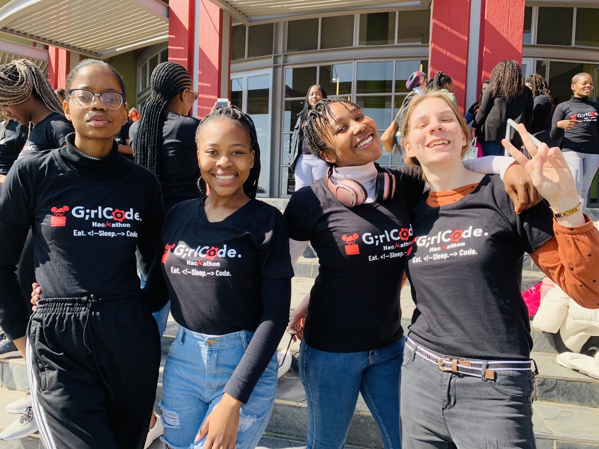 wethinkcode's tweet photo. Still in Joburg, we had Keamogetswe, Cameron, Nkosingiphile &amp; Ntombifuthi aka team 'WomenThinkCode' representing and waving the flag high😀 #WomenThinkCode #WomensDay #WeThinkCode https://t.co/YkxImnflwc