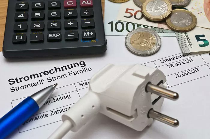 Unsere Strompreis Prognose. Worauf sich Verbraucher bei den Strompreisen einstellen müssen und wie Sie mit steigenden Strompreisen am besten umgehen. 
stromauskunft.de/strompreise/st…

#strompreise