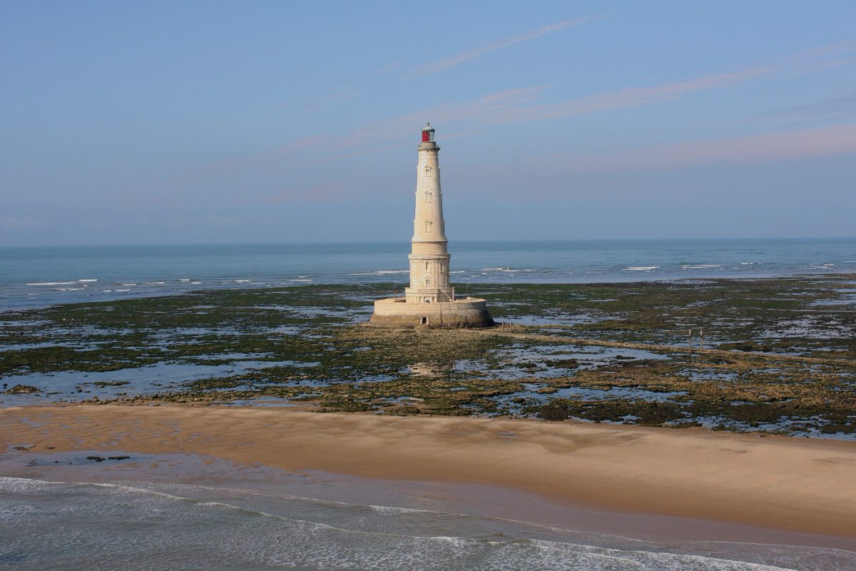 francesublime's tweet image. Le Verdon-sur-Mer et son phare, carrefousr entre océan et estuaire 🥰
#leverdon #verdonsurmer #medoc #medocatlantique #phare #estuaire #gironde #garonne #lacanau #photo #aquitaine #sudouest #soulac #tourisme #sejourcotier #vacancesenfrance #vacancespascher #vacancesenfamille
