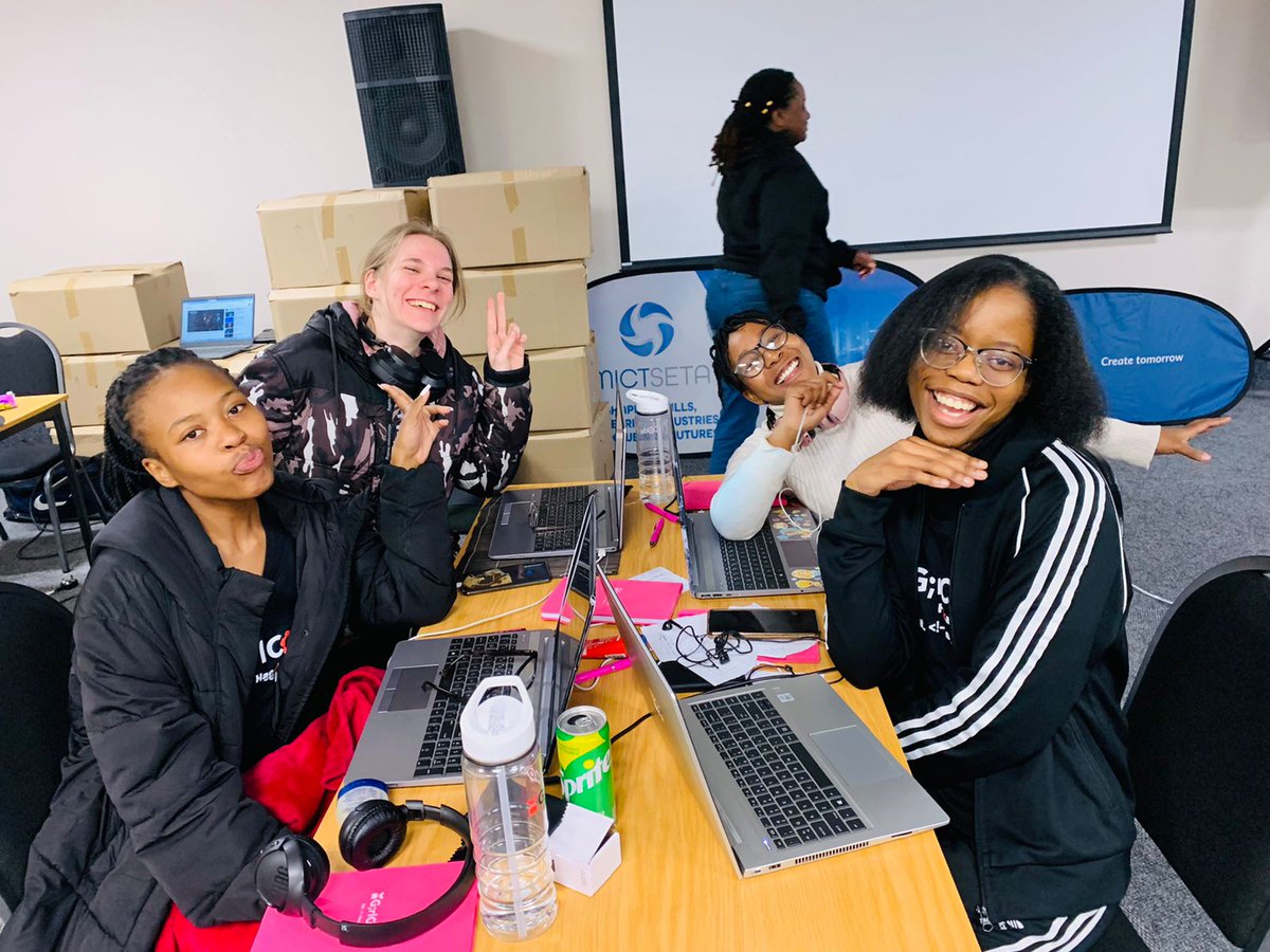 wethinkcode's tweet photo. Still in Joburg, we had Keamogetswe, Cameron, Nkosingiphile &amp; Ntombifuthi aka team 'WomenThinkCode' representing and waving the flag high😀 #WomenThinkCode #WomensDay #WeThinkCode https://t.co/YkxImnflwc