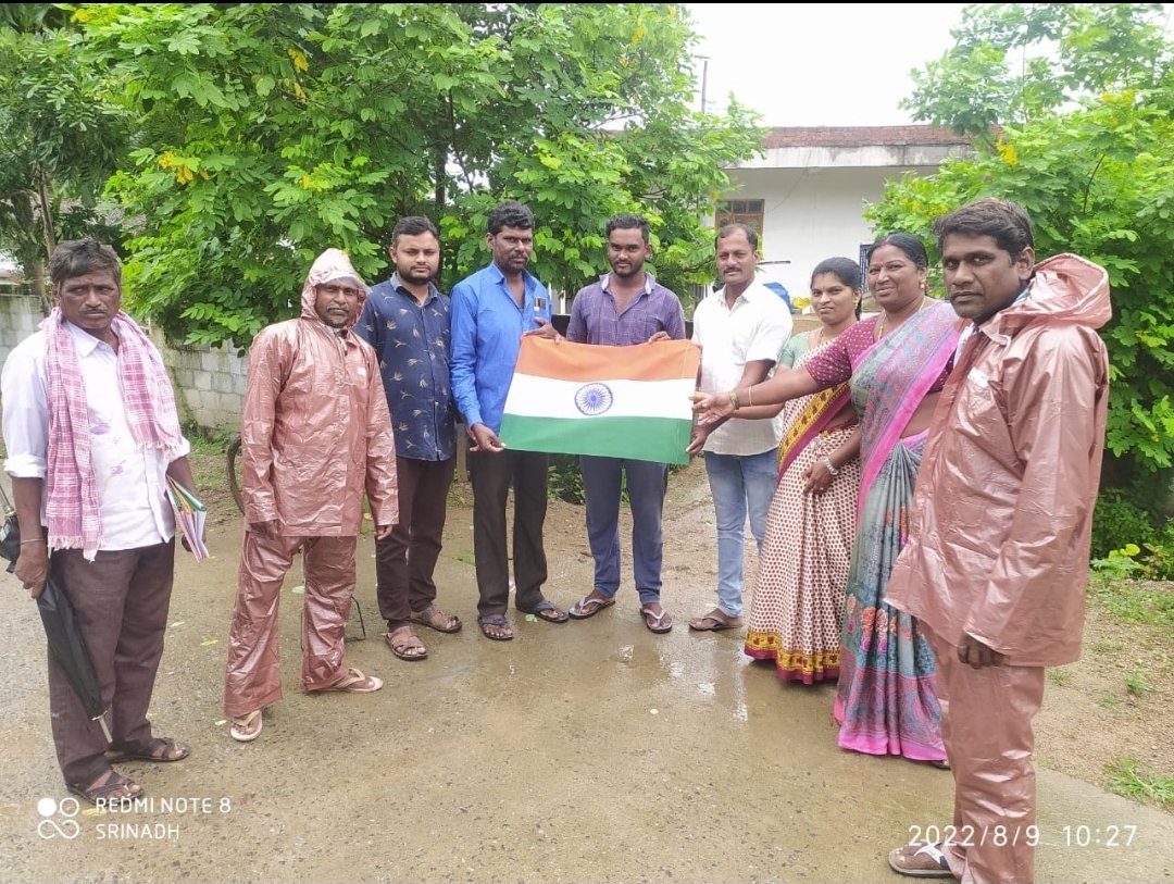 GudemVillage's tweet image. National flag was distributed under the leadership of local sarpanch #Govindula #Yellaswamy in #Gudem #village of Odela mandal of #Peddapally #district of #Telangana #state on Tuesday. The #sarpanch said that the #national #flag should be hoisted in the house on this occasion.