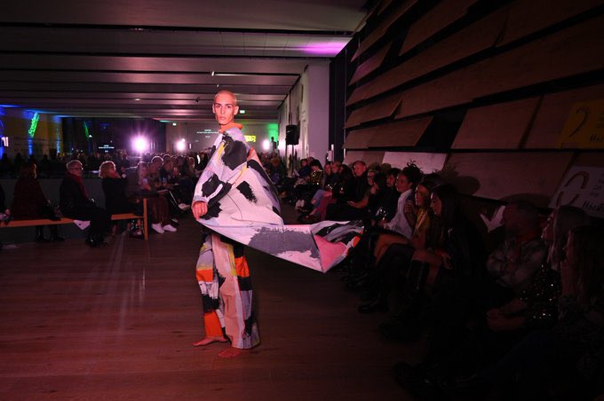 Apply Now &amp; Save The Date!

Awards, Opening Night Gala Runway &amp; Scottish Fashion Festival return 15th-20th November. Applications for Grants to support Scottish Brands &amp; Designers On Schedule open now #SRD22 #perfectstage #bringfashionhome 

redesign.scot/programmeappli…