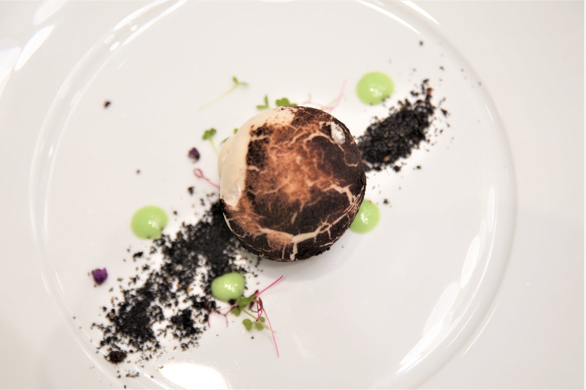 CanEmbPH's tweet photo. The recent #FlavoursOfCanada dinner hosted by @CanEmbPH was an opportunity to highlight Canadian cuisine and top-quality 🇨🇦 ingredients.
With support from @AAFC_Canada, @CanadianBeef, @CanadaPork , and Canadian food suppliers, the Embassy presented an epicurean menu (1/3) https://t.co/HkXM14dnnh