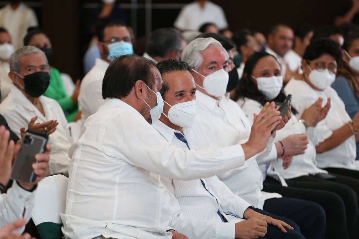 El gobernador de Quintana Roo <a href="/CarlosJoaquin/">Carlos Joaquín</a> afirmó que “Hace 6 años recibimos a Quintana Roo con finanzas quebradas y una deuda impagable. Pero con un manejo responsable de las finanzas, a pesar de la pandemia, logramos reducir casi 3 mil millones de pesos”.