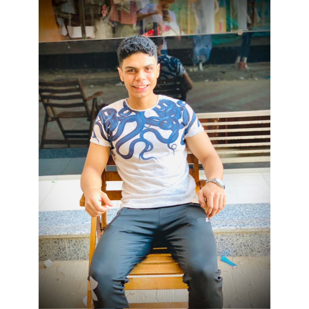 يا واخد القرد على ماله …. بكره يروح القرد وتقعد لنا إنت بداله🙈😂