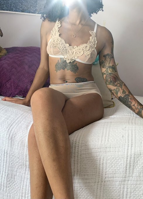 If I sit like a lady, does that make me one? https://t.co/wzkUTVb5bK