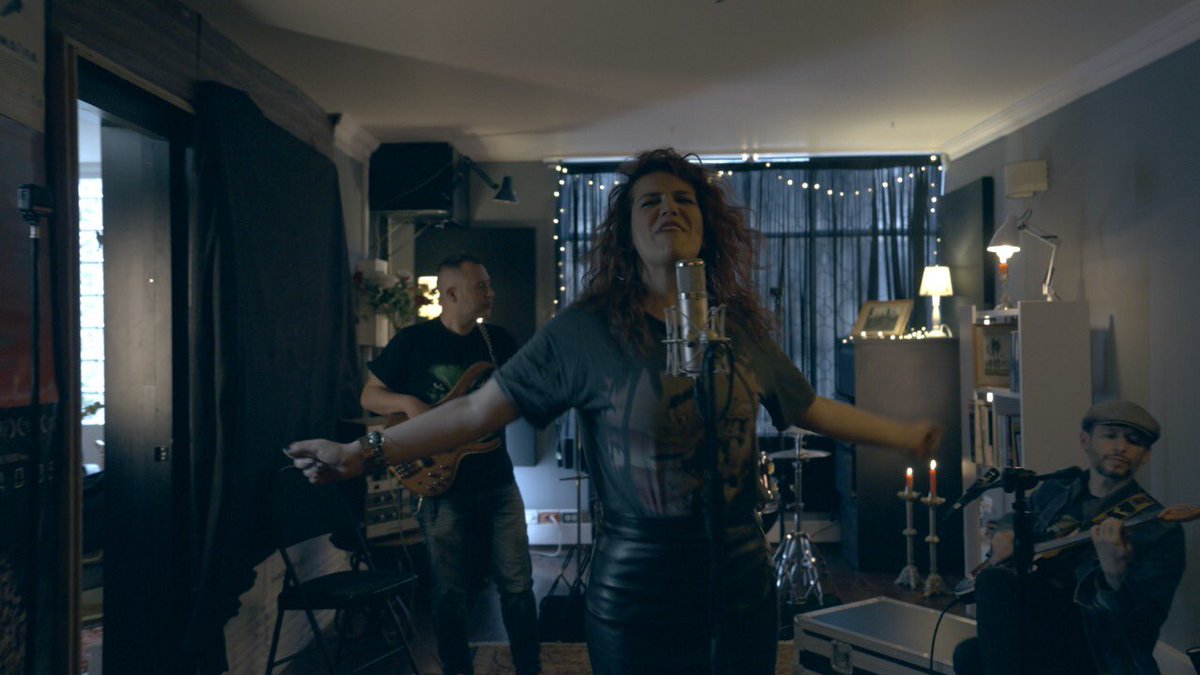 laserrato's tweet image. Muy feliz por contarles que este 20 de agosto @laplanchaband compartirá escenario con la magnífica diva de divas @oficialyuri y las inolvidables @pandora @flansoficial_ 
🌙
🌙
🌙
🧵