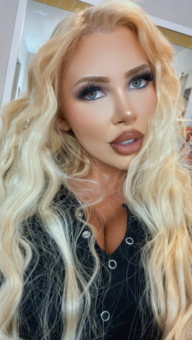 you like my eyes babe? ? https://t.co/2SL239xM2b