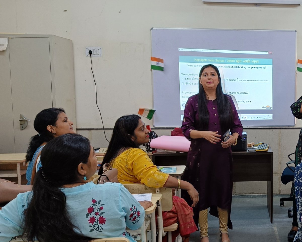 DrPoonam_doe's tweet photo. #EMCTraining (Day-1)
For Southwest A &amp; B teachers of zone -18
Keys:✅
#Emc   is a bundle of skills that enable students of  @Dir_Education to identify &amp; make the most of opportunities, overcome &amp; learn from setbacks &amp; succeed in a variety of situations.
@PbpandeyB
@SapnaYadav_EMC https://t.co/M8LjN8yE2c
